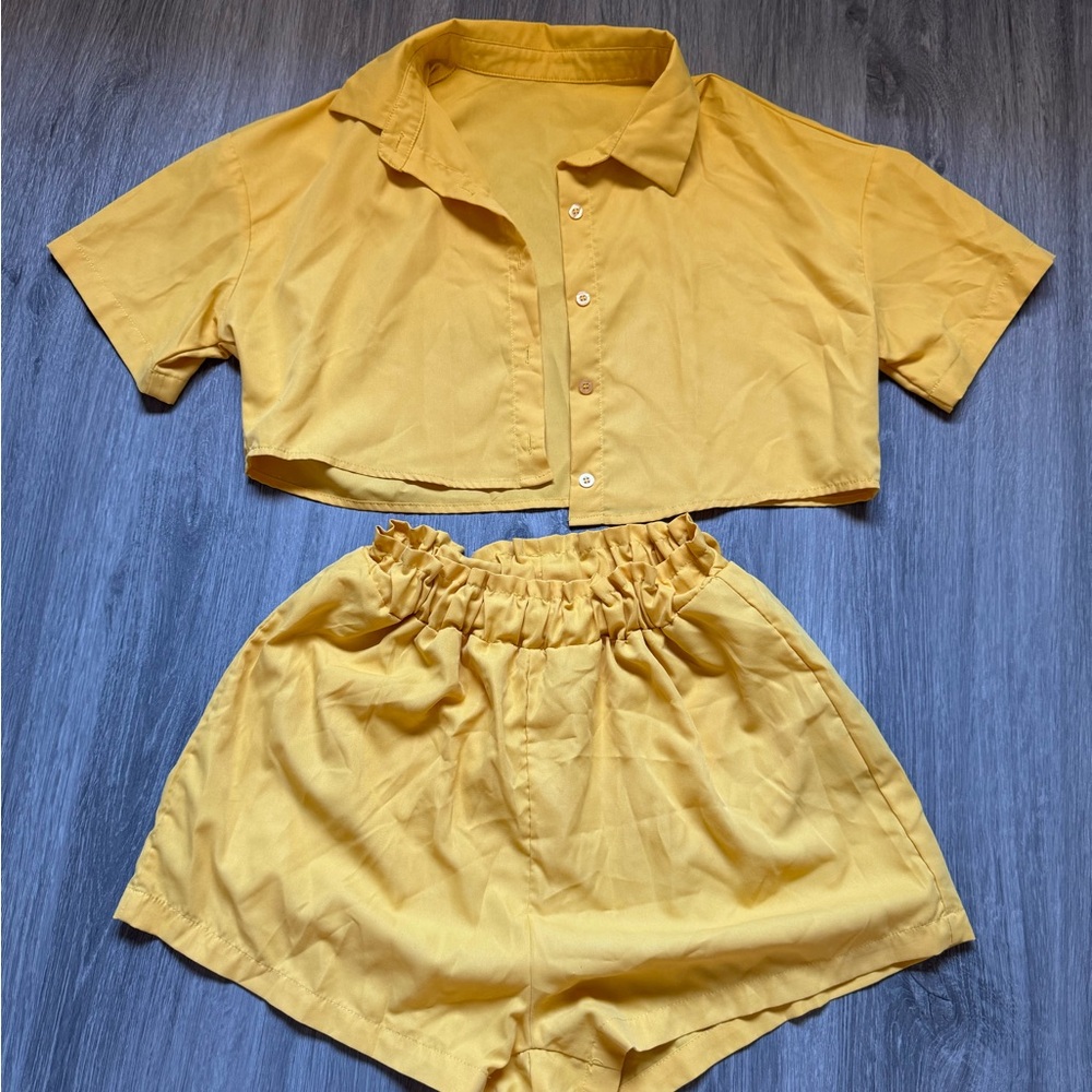 SHEIN Yellow High Waist Shorts Set
